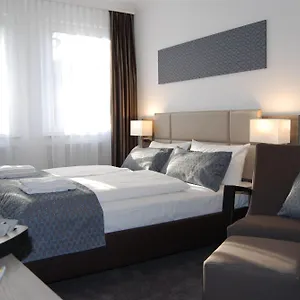 Hotel Dom Am Roemerbrunnen