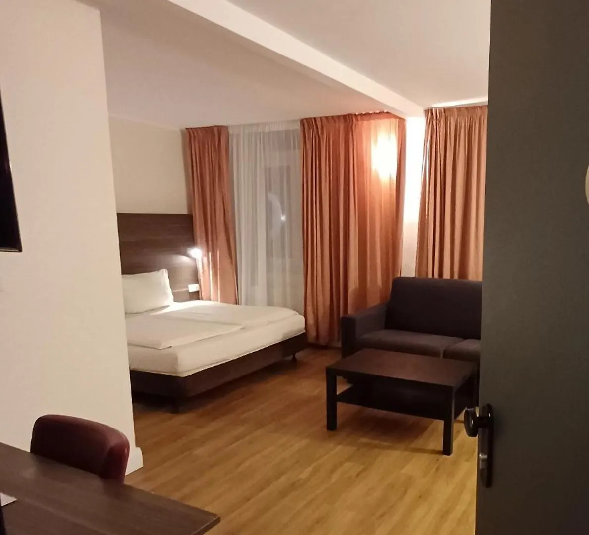 **  Hotel Ariana Colónia Alemanha